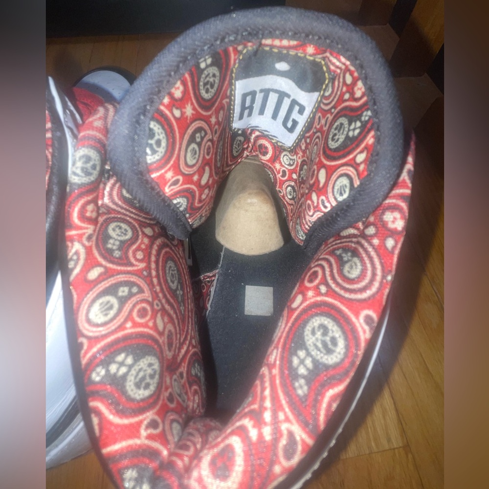 Nike Air Jordan 1 Sneaker - Picture 6 of 7
